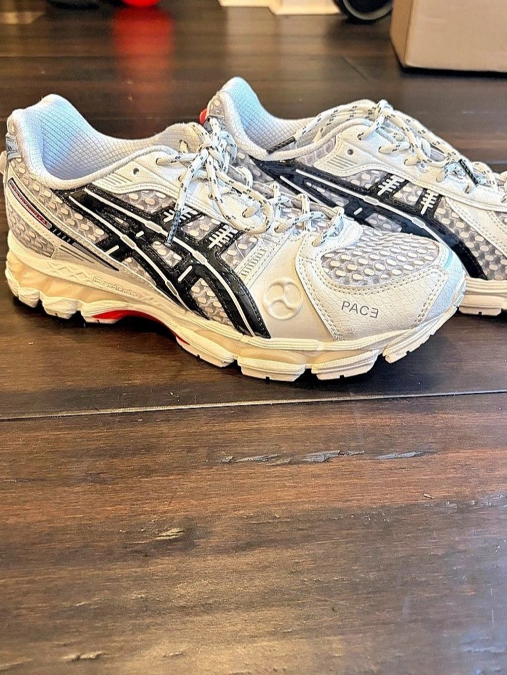 ASICS GEL-Kayano 14 Women's White & Black Athletic Shoes
